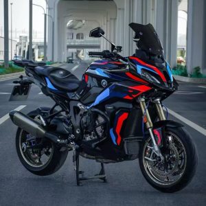 Motorcycle fairing heat shield installation for M1000XR